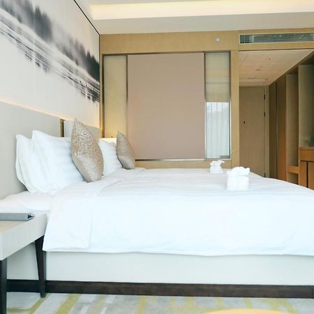 Metropark Hotel Hongqiao Шанхай Екстериор снимка