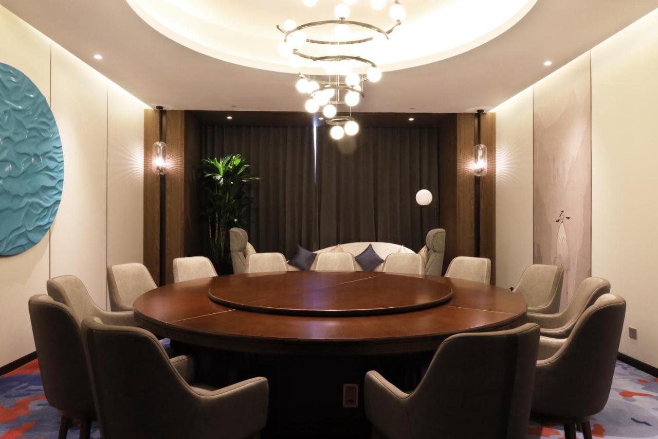 Metropark Hotel Hongqiao Шанхай Екстериор снимка
