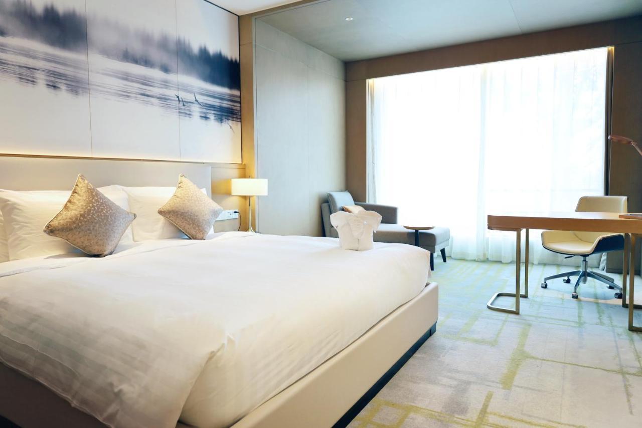 Metropark Hotel Hongqiao Шанхай Екстериор снимка